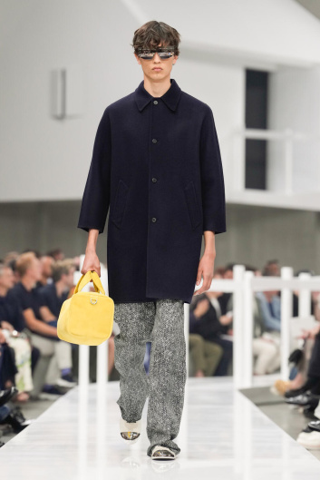Fotoservizio/SS 2025/MEN/SFILATA/PRADA/DP2/0