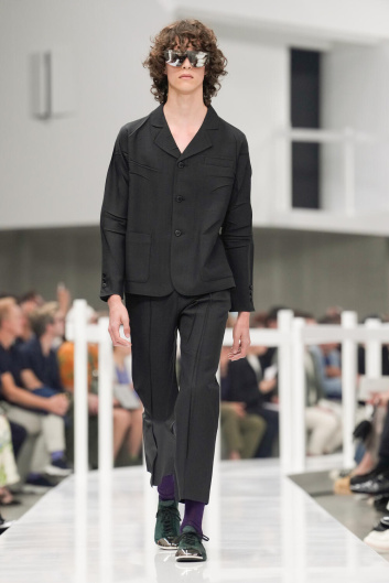 Fotoservizio/SS 2025/MEN/SFILATA/PRADA/DP2/1