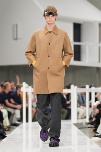 Fotoservizio/SS 2025/MEN/SFILATA/PRADA/DP2/2