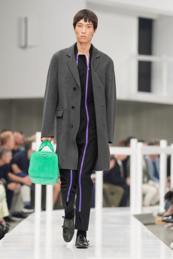 Fotoservizio/SS 2025/MEN/SFILATA/PRADA/DP2/22