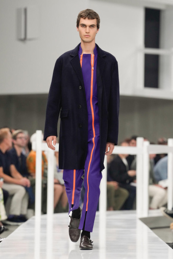 Fotoservizio/SS 2025/MEN/SFILATA/PRADA/DP2/8