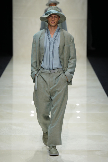 Fotoservizio/SS 2025/MEN/SFILATA/GIORGIO ARMANI/DP2/1