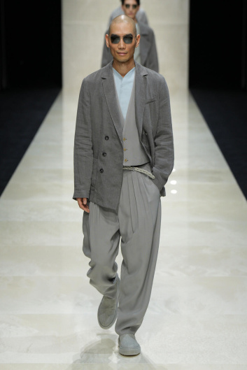 Fotoservizio/SS 2025/MEN/SFILATA/GIORGIO ARMANI/DP2/3