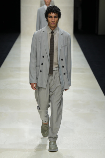 Fotoservizio/SS 2025/MEN/SFILATA/GIORGIO ARMANI/DP2/8