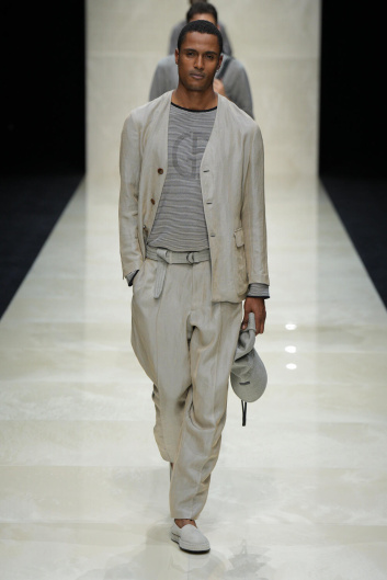 Fotoservizio/SS 2025/MEN/SFILATA/GIORGIO ARMANI/DP2/10