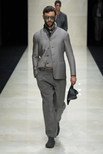 Fotoservizio/SS 2025/MEN/SFILATA/GIORGIO ARMANI/DP2/13