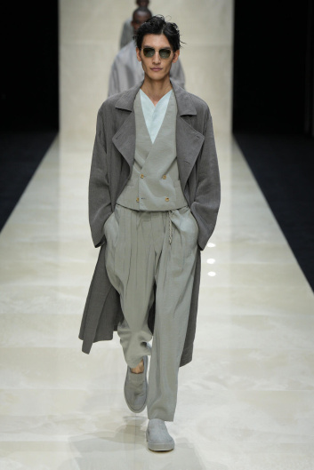 Fotoservizio/SS 2025/MEN/SFILATA/GIORGIO ARMANI/DP2/4