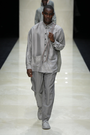 Fotoservizio/SS 2025/MEN/SFILATA/GIORGIO ARMANI/DP2/5