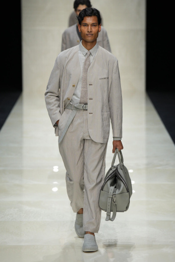 Fotoservizio/SS 2025/MEN/SFILATA/GIORGIO ARMANI/DP2/29