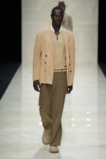 Fotoservizio/SS 2025/MEN/SFILATA/GIORGIO ARMANI/DP2/33
