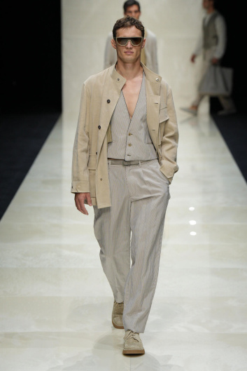 Fotoservizio/SS 2025/MEN/SFILATA/GIORGIO ARMANI/DP2/24