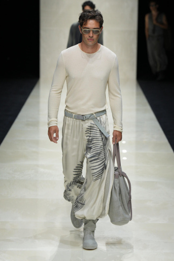 Fotoservizio/SS 2025/MEN/SFILATA/GIORGIO ARMANI/DP2/43