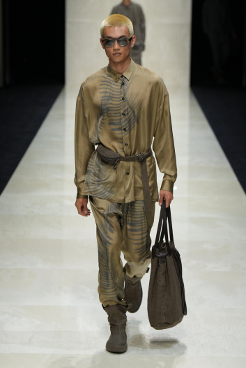 Fotoservizio/SS 2025/MEN/SFILATA/GIORGIO ARMANI/DP2/48