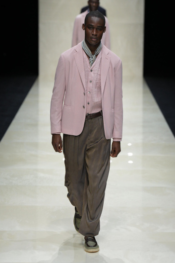 Fotoservizio/SS 2025/MEN/SFILATA/GIORGIO ARMANI/DP2/62