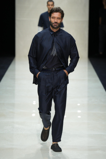 Fotoservizio/SS 2025/MEN/SFILATA/GIORGIO ARMANI/DP2/82