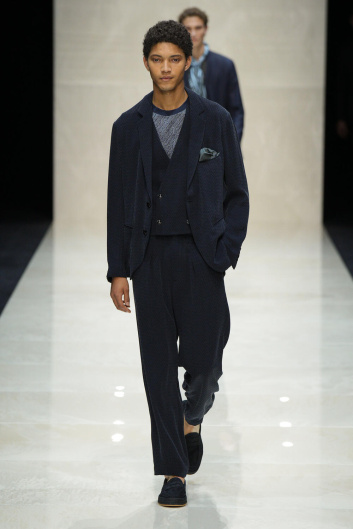 Fotoservizio/SS 2025/MEN/SFILATA/GIORGIO ARMANI/DP2/74