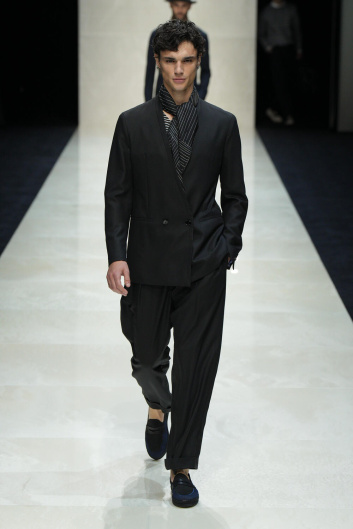 Fotoservizio/SS 2025/MEN/SFILATA/GIORGIO ARMANI/DP2/76