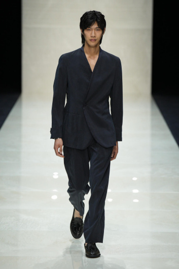 Fotoservizio/SS 2025/MEN/SFILATA/GIORGIO ARMANI/DP2/91