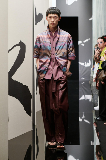 Fotoservizio/SS 2025/MEN/PRESENTAZIONE/KB HONG/DP2/11