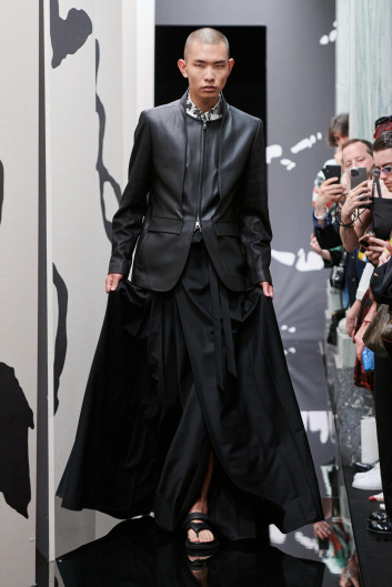 Fotoservizio/SS 2025/MEN/PRESENTAZIONE/KB HONG/DP2/15