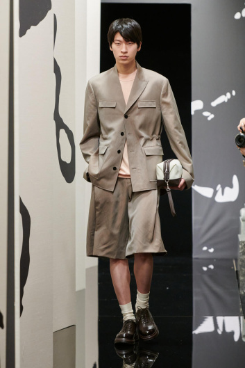 Fotoservizio/SS 2025/MEN/PRESENTAZIONE/KB HONG/DP2/7