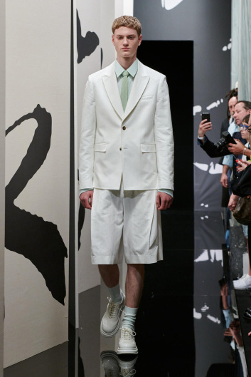 Fotoservizio/SS 2025/MEN/PRESENTAZIONE/KB HONG/DP2/31