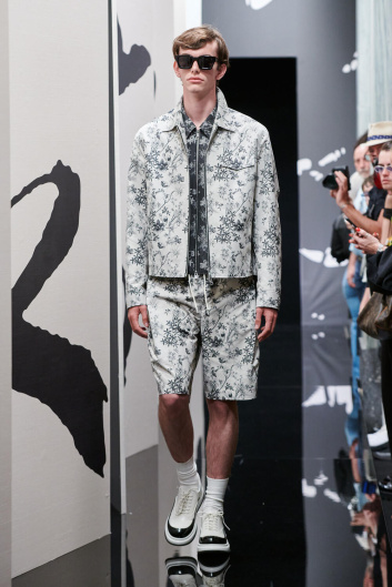 Fotoservizio/SS 2025/MEN/PRESENTAZIONE/KB HONG/DP2/27