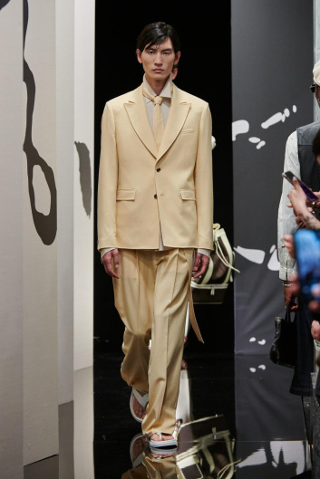 Fotoservizio/SS 2025/MEN/PRESENTAZIONE/KB HONG/DP2/42