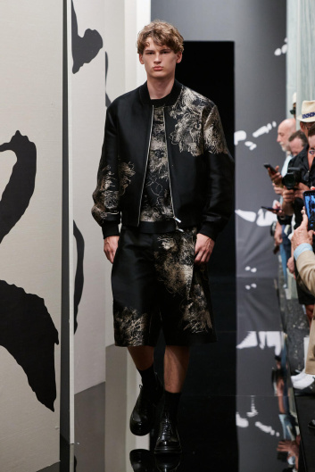 Fotoservizio/SS 2025/MEN/PRESENTAZIONE/KB HONG/DP2/38