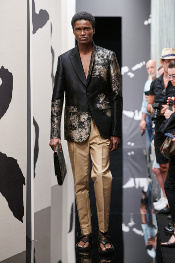 Fotoservizio/SS 2025/MEN/PRESENTAZIONE/KB HONG/DP2/39