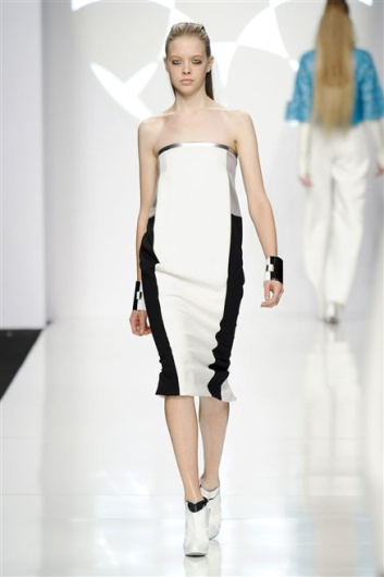 Fotoservizio/FW 2012-2013/WOMEN/BYBLOS/3