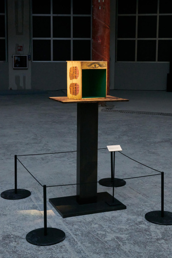 Fotoservizio/SS 2024/DESIGN/EVENTO/BOTTEGA VENETA/DP2/4