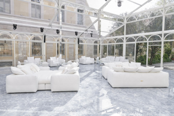 Fotoservizio/SS 2024/DESIGN/EVENTO_CULTURALE/VERSACE/DP2/2