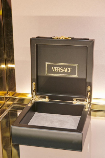 Fotoservizio/SS 2024/DESIGN/EVENTO_CULTURALE/VERSACE/DP2/22