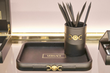 Fotoservizio/SS 2024/DESIGN/EVENTO_CULTURALE/VERSACE/DP2/23