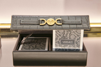 Fotoservizio/SS 2024/DESIGN/EVENTO_CULTURALE/VERSACE/DP2/26