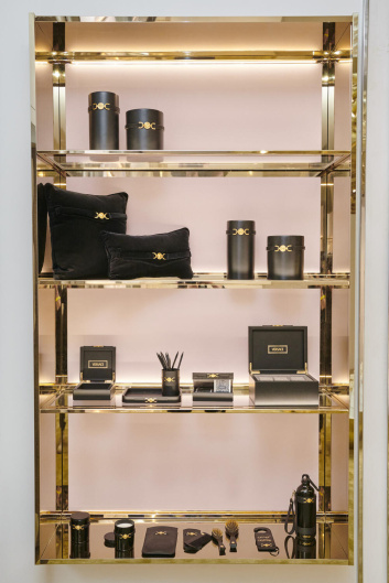 Fotoservizio/SS 2024/DESIGN/EVENTO_CULTURALE/VERSACE/DP2/19