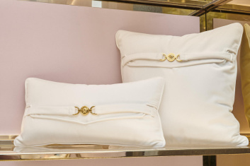 Fotoservizio/SS 2024/DESIGN/EVENTO_CULTURALE/VERSACE/DP2/30