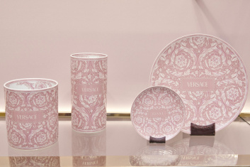 Fotoservizio/SS 2024/DESIGN/EVENTO_CULTURALE/VERSACE/DP2/44