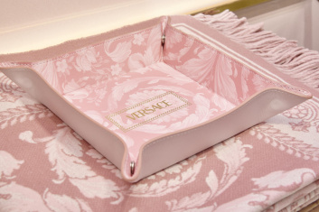 Fotoservizio/SS 2024/DESIGN/EVENTO_CULTURALE/VERSACE/DP2/38