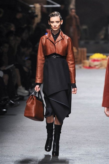 Fotoservizio/FW 2012-2013/WOMEN/TRUSSARDI/13
