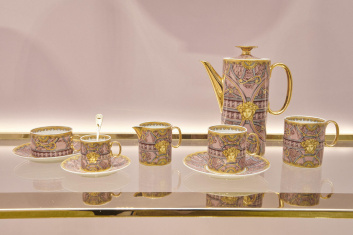 Fotoservizio/SS 2024/DESIGN/EVENTO_CULTURALE/VERSACE/DP2/56