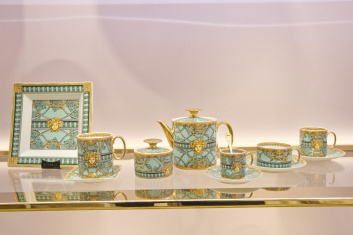 Fotoservizio/SS 2024/DESIGN/EVENTO_CULTURALE/VERSACE/DP2/66