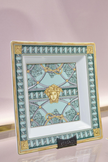 Fotoservizio/SS 2024/DESIGN/EVENTO_CULTURALE/VERSACE/DP2/69