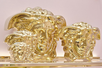 Fotoservizio/SS 2024/DESIGN/EVENTO_CULTURALE/VERSACE/DP2/70