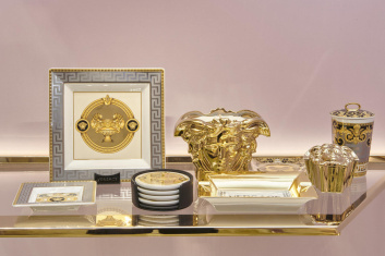 Fotoservizio/SS 2024/DESIGN/EVENTO_CULTURALE/VERSACE/DP2/83