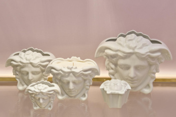 Fotoservizio/SS 2024/DESIGN/EVENTO_CULTURALE/VERSACE/DP2/84