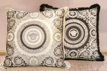 Fotoservizio/SS 2024/DESIGN/EVENTO_CULTURALE/VERSACE/DP2/114