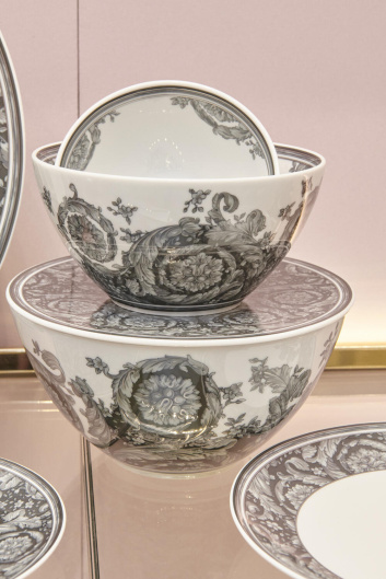 Fotoservizio/SS 2024/DESIGN/EVENTO_CULTURALE/VERSACE/DP2/109