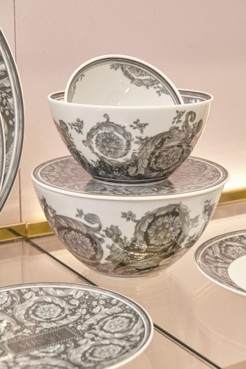 Fotoservizio/SS 2024/DESIGN/EVENTO_CULTURALE/VERSACE/DP2/111